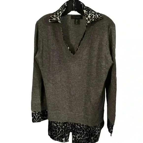 Tahari Gray Cashmere V-neck Sweater Silk Point Collar Lining Size Medium - Picture 1 of 11